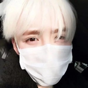 初九