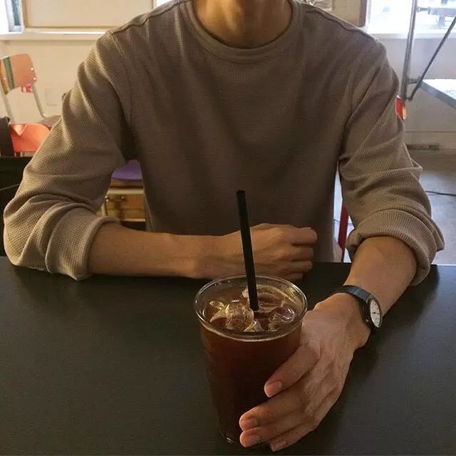 短促笑意